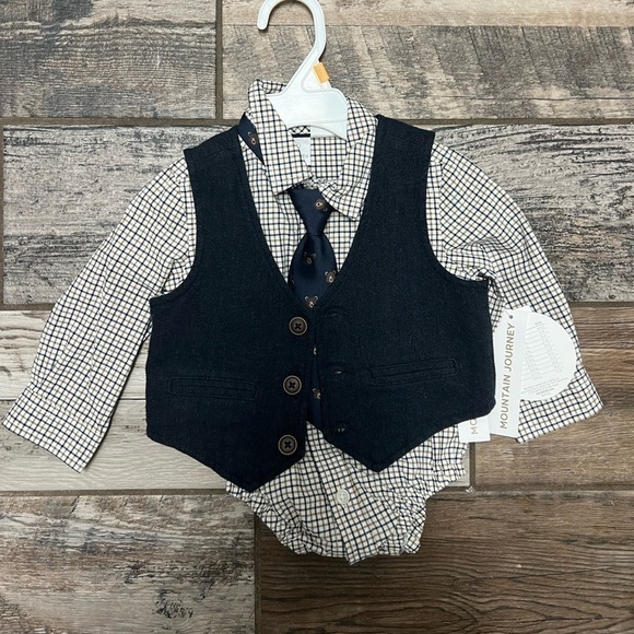 12 M Outfit​ - Picture 1 of 1